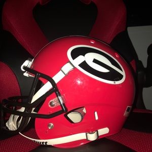 Meet your Posher, Avery